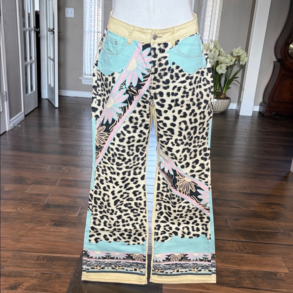 Akira Trust your Instincts Leopard Pastel Jeans
